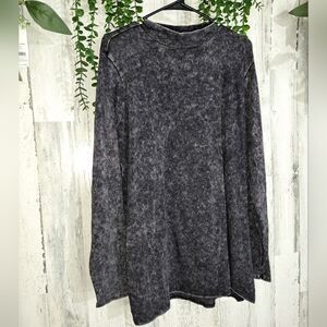 NWOT Zenana Outfitters Long Sleeve Shirt